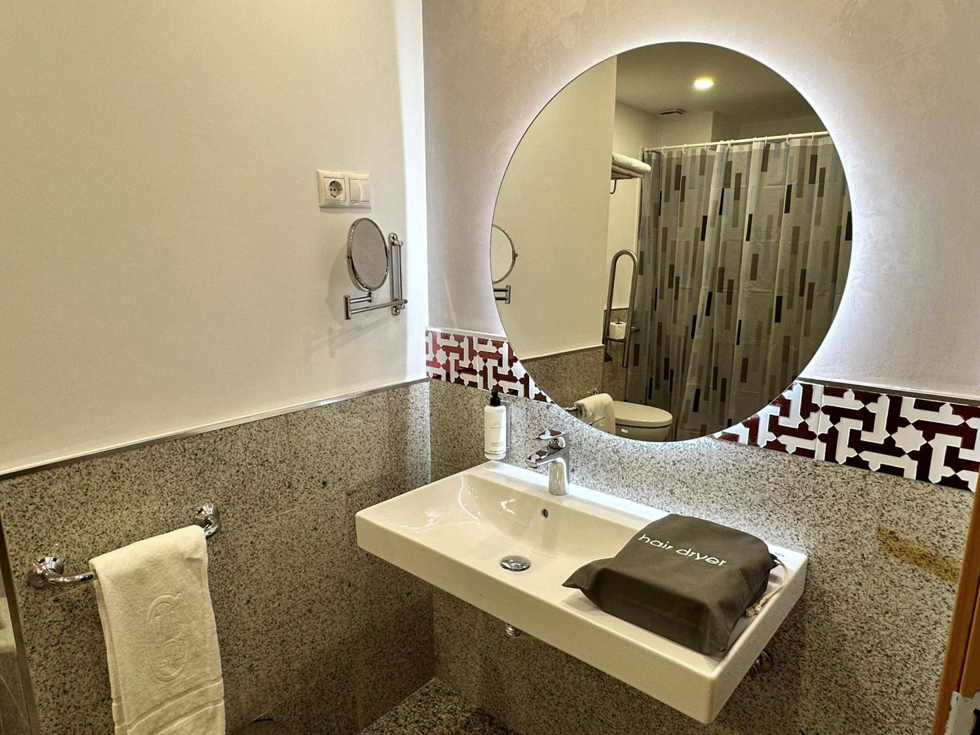 Antidoto Rooms Zocodover Check-In On Line Toledo Exterior foto